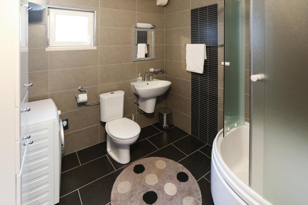 Prožura Spacious Apartment Lucia מראה חיצוני תמונה