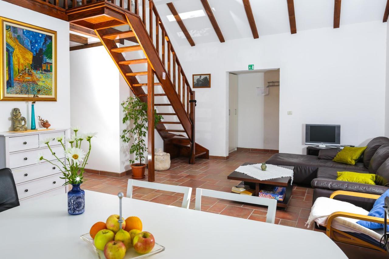 Prožura Spacious Apartment Lucia מראה חיצוני תמונה
